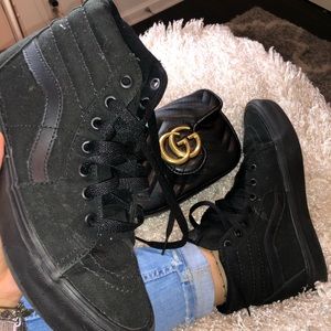 MONOCHROME CLASSIC HI VANS